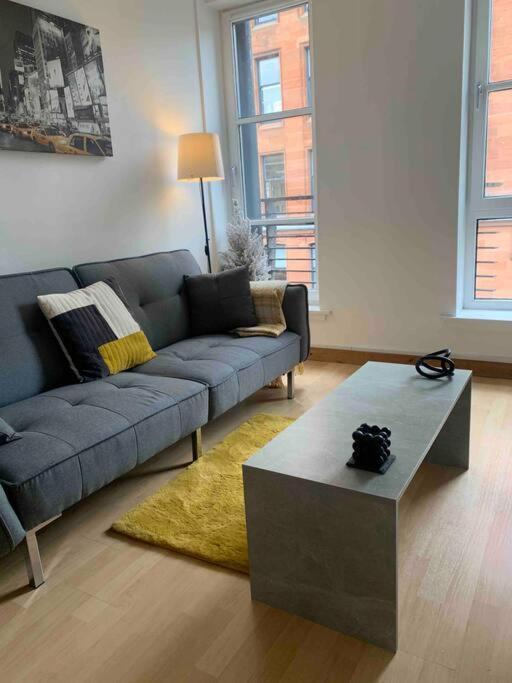 Trendy One Bedroom Apartment Glasgow Eksteriør billede