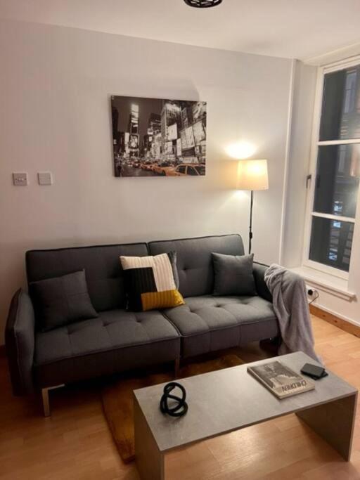 Trendy One Bedroom Apartment Glasgow Eksteriør billede