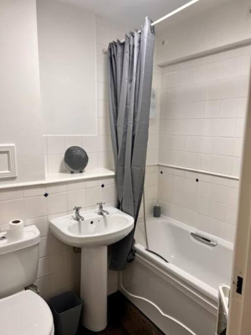 Trendy One Bedroom Apartment Glasgow Eksteriør billede