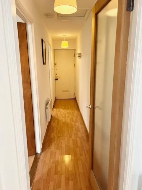 Trendy One Bedroom Apartment Glasgow Eksteriør billede